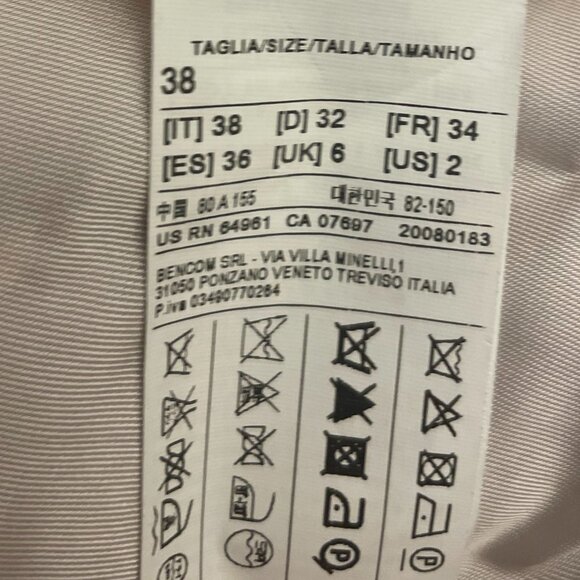 Gorgeous Benetton Elegant Straight Fit Coat: Size S - Picture 12 of 16